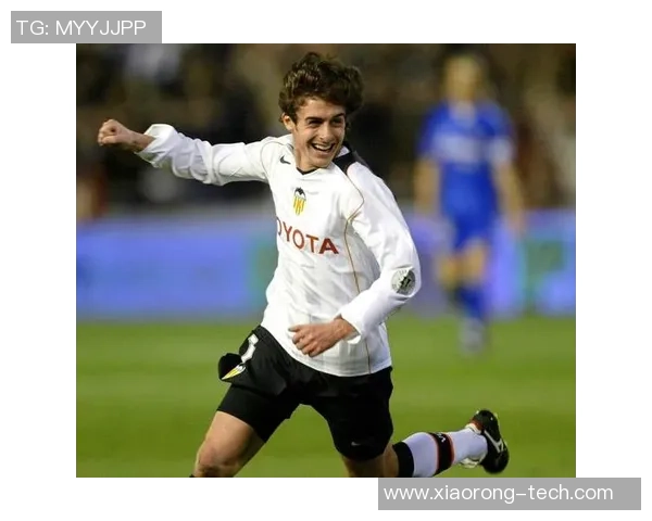 足球球星情感大揭秘 从绿茵场到星光闪耀的追爱故事 足球球星情感大揭秘 从绿茵场到星光闪耀的追爱故事